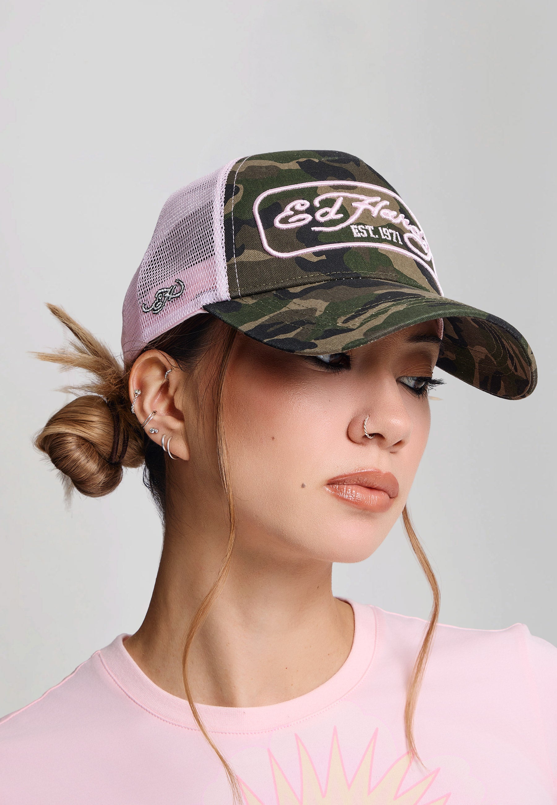 Unisex 1971 Camo 5 Panel Trucker Cap - Green – Ed Hardy UK