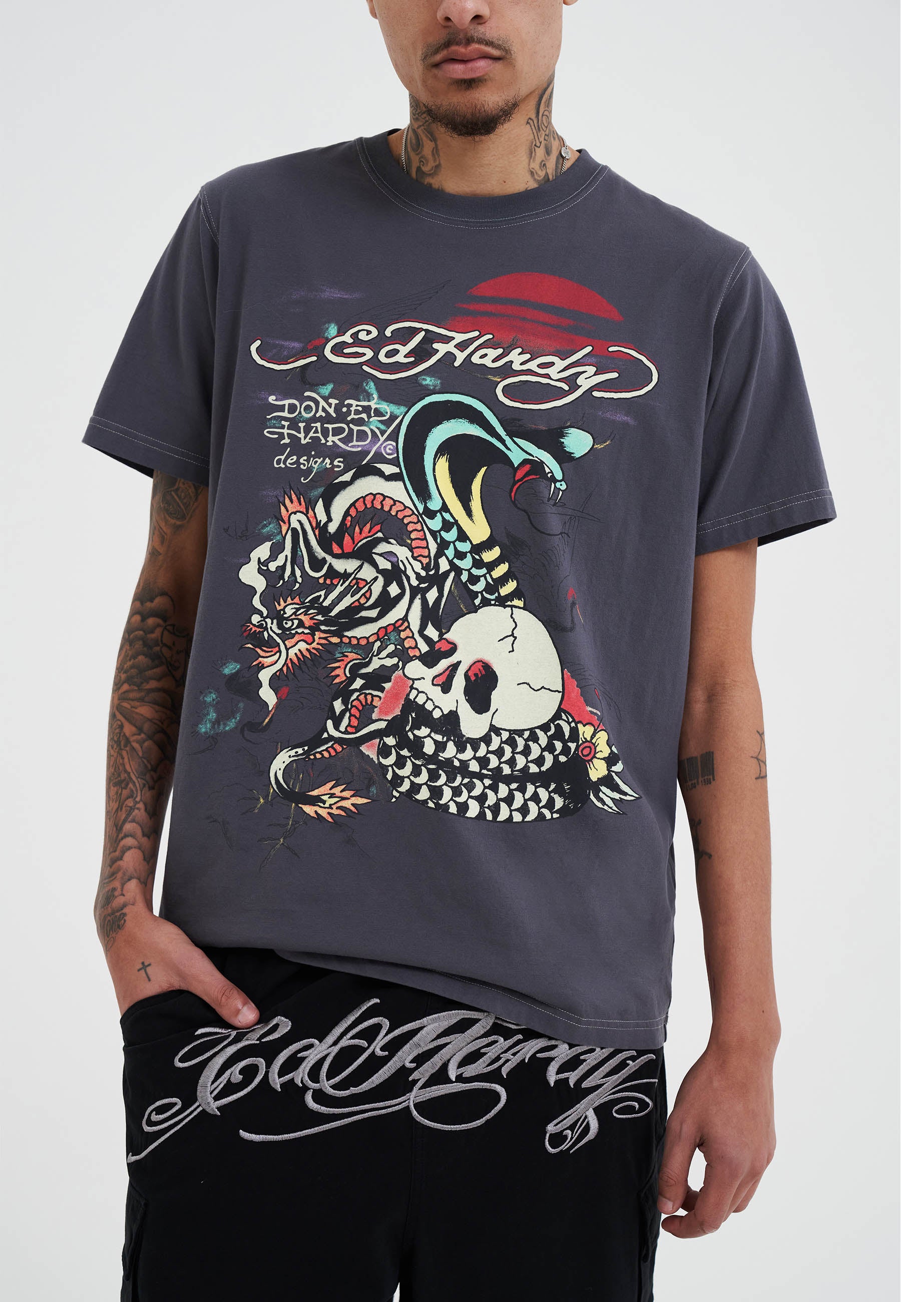 Mens Drag And Venom At Sunset T-Shirt Charcoal – Ed Hardy UK